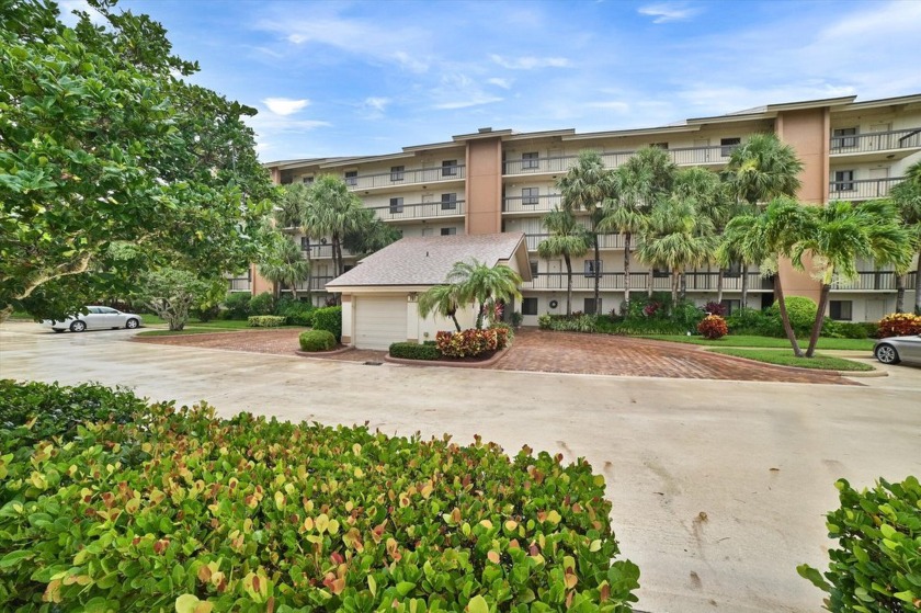 Beautifully updated 2/2 waterfront condo with spectacular views! - Beach Condo for sale in Jupiter, Florida on Beachhouse.com