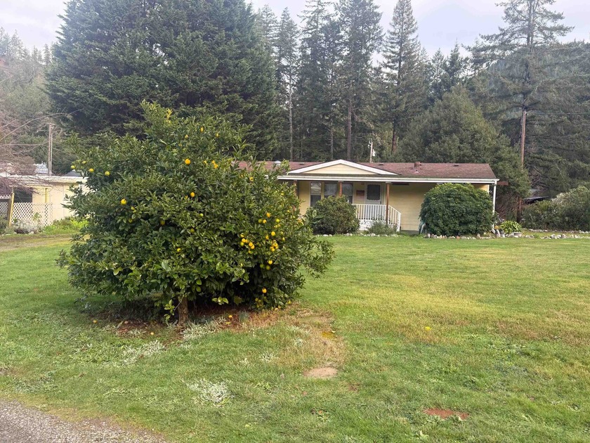 Well-maintained manufactured home offering 3 bedrooms + an - Beach Home for sale in Crescent City, California on Beachhouse.com