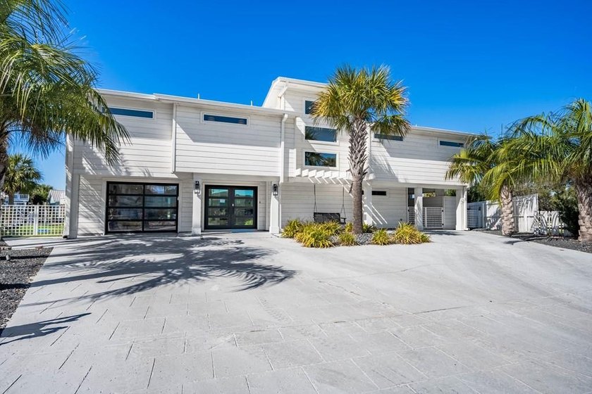 A striking expression of modern coastal luxury, this exceptional - Beach Home for sale in Rockport, Texas on Beachhouse.com