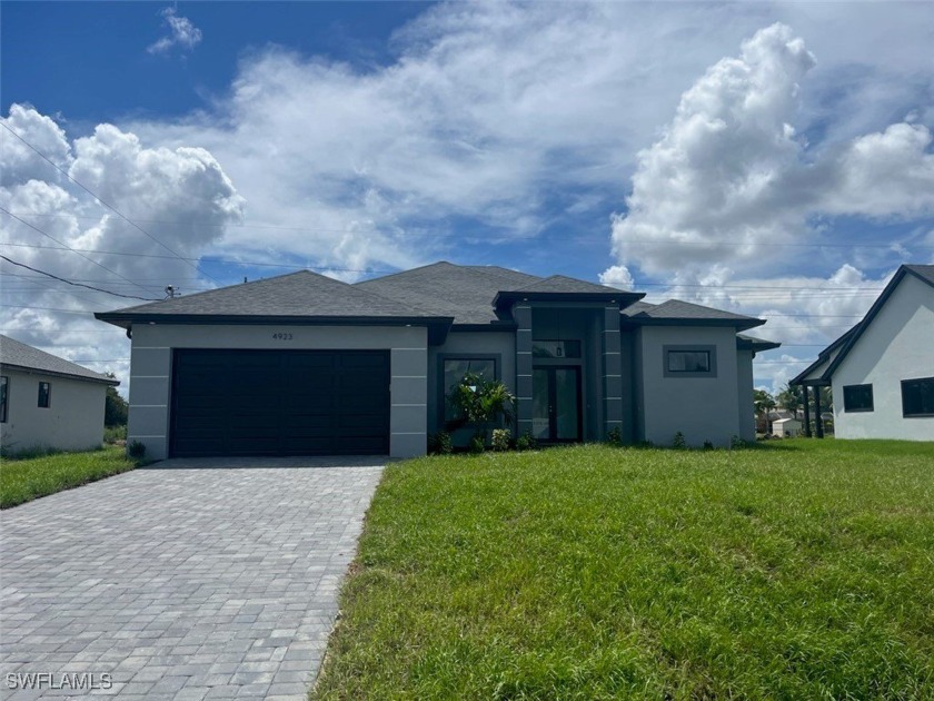 **Ready to move in** Welcome to this modern and elegant - Beach Home for sale in Lehigh Acres, Florida on Beachhouse.com