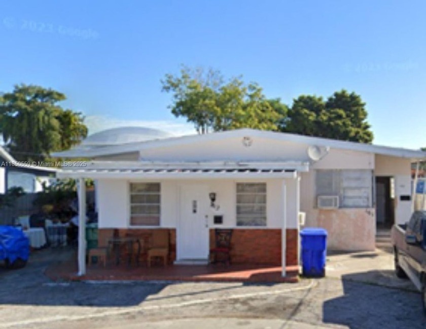 A few blocks from Marlins Stadium.  Prime investment opportunity - Beach Townhome/Townhouse for sale in Miami, Florida on Beachhouse.com