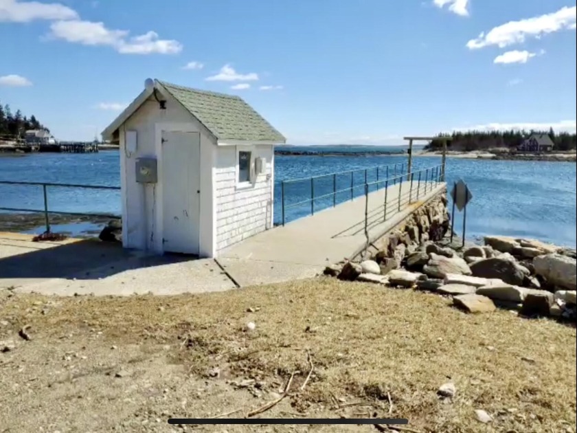 Wonderful building lot in Newagen Colony. Dock and heated pool - Beach Lot for sale in Southport, Maine on Beachhouse.com