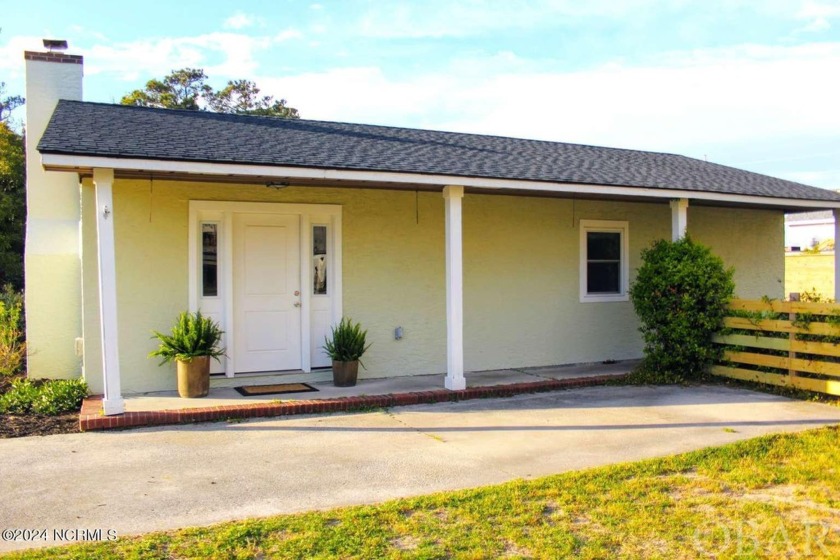 This charming home features 3 bedrooms, 2 bathroom home with so - Beach Home for sale in Nags Head, North Carolina on Beachhouse.com