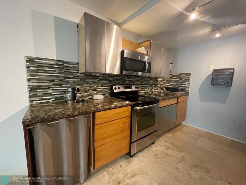 This charming unit boasts several recent upgrades for enhanced - Beach Condo for sale in Pompano Beach, Florida on Beachhouse.com