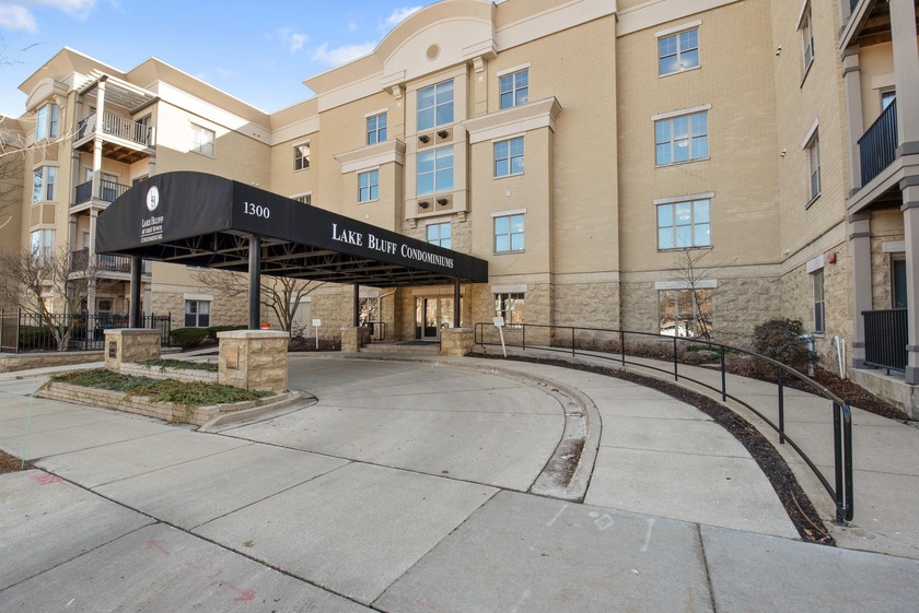 Lake Michigan and the Lower East Side lifestyle await in this - Beach Condo for sale in Milwaukee, Wisconsin on Beachhouse.com