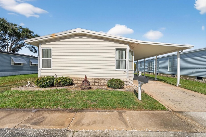 Welcome to Paradise Island! This beautifully maintained - Beach Home for sale in Largo, Florida on Beachhouse.com