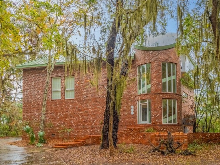 Stunning Views | Stunning Spaces | Stunning Staircase 

Nestled - Beach Home for sale in Saint Simons, Georgia on Beachhouse.com