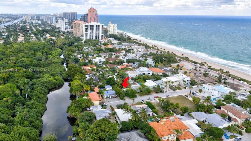 Welcome to your cozy beachside retreat, nestled just steps away - Beach Home for sale in Fort Lauderdale, Florida on Beachhouse.com
