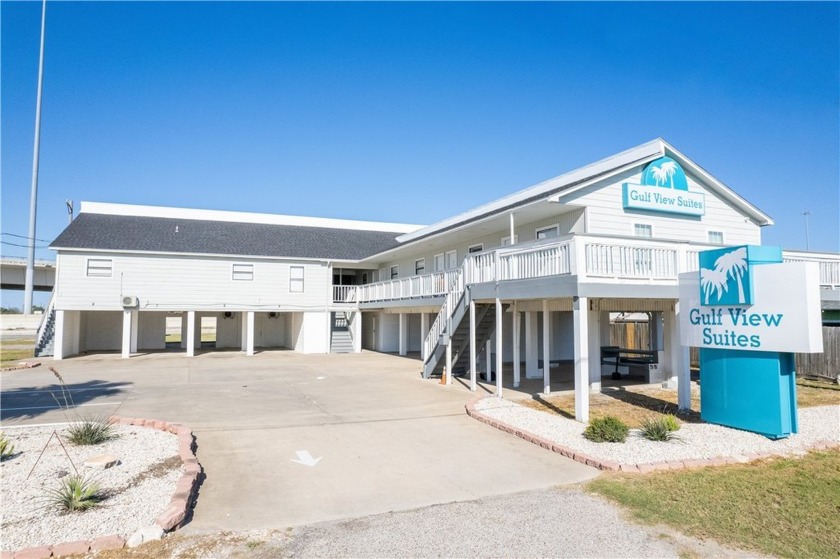 Prime investment opportunity! This fully remodeled 12-unit - Beach Home for sale in Corpus Christi, Texas on Beachhouse.com