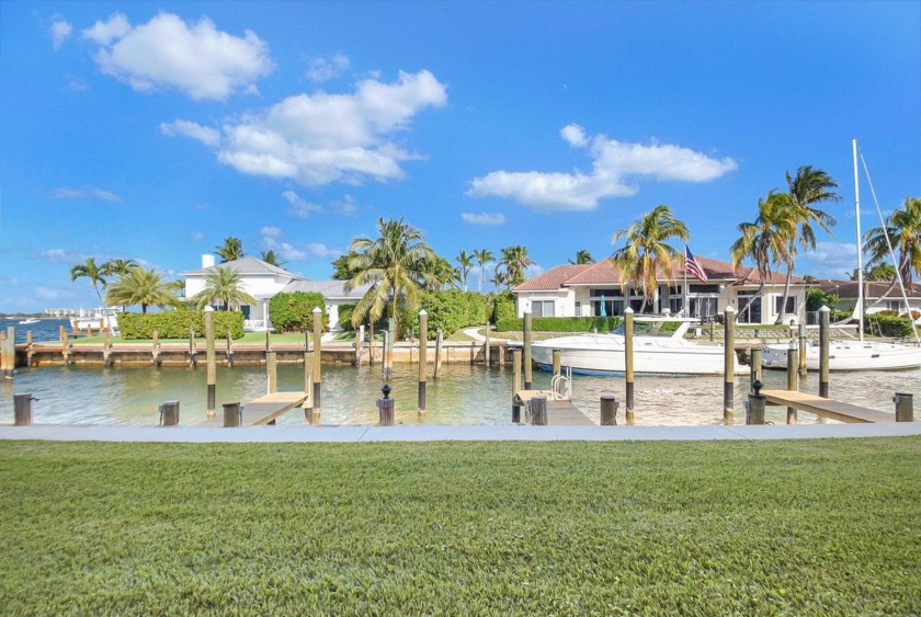 Looking for the Florida Intracoastal Lifestyle at an Affordable - Beach Condo for sale in Singer Island, Florida on Beachhouse.com