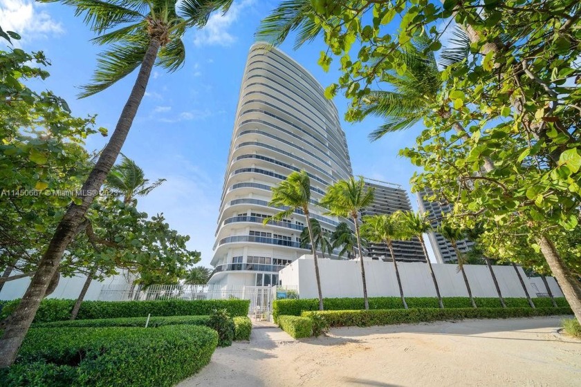 Stunning home in the sky in the prestigious, oceanfront Majestic - Beach Condo for sale in Bal Harbour, Florida on Beachhouse.com