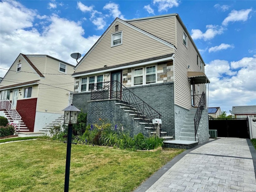 Nestled in the heart of Arverne, 560 Beach 66th Street is a - Beach Home for sale in Arverne, New York on Beachhouse.com