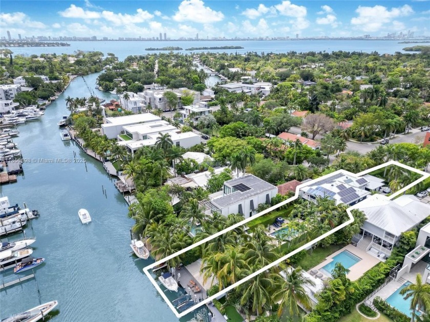 Renovated, elevated, and gated waterfront estate in - Beach Home for sale in Miami, Florida on Beachhouse.com