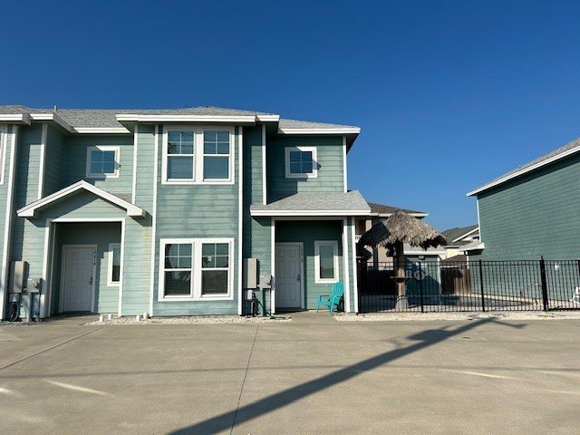 Let the Sunset Dunes be your next and final stop! This beautiful - Beach Townhome/Townhouse for sale in Corpus Christi, Texas on Beachhouse.com