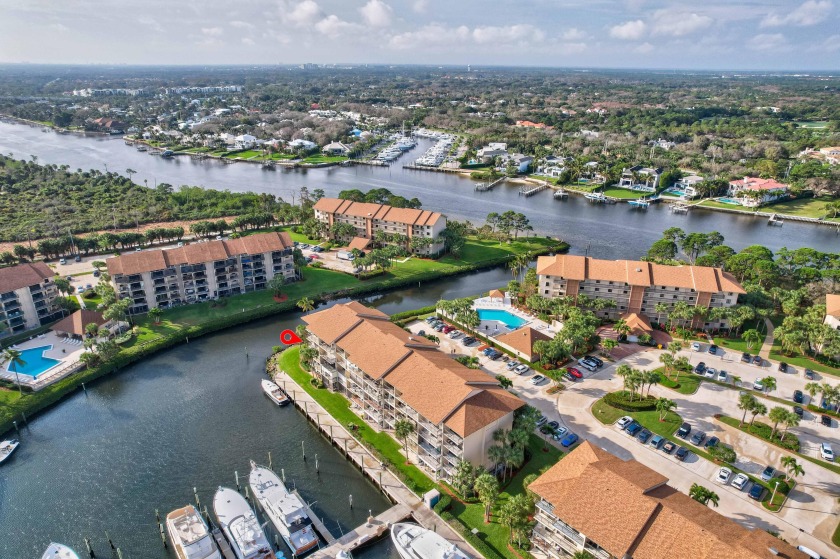 This two-bedroom, two-bath corner unit in the Bluffs, has been - Beach Condo for sale in Jupiter, Florida on Beachhouse.com