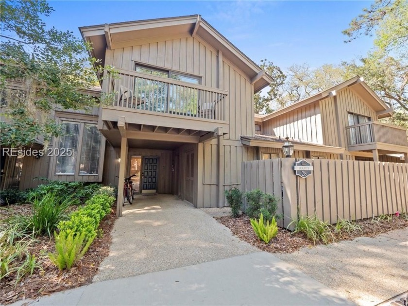 Highly desirable 3 bedroom/3.5 bath townhouse villa in Palmetto - Beach Condo for sale in Hilton Head Island, South Carolina on Beachhouse.com