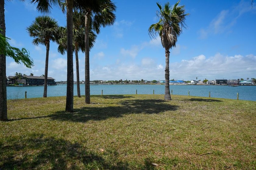 Don't miss this opportunity to own this gated gorgeous point - Beach Lot for sale in Rockport, Texas on Beachhouse.com