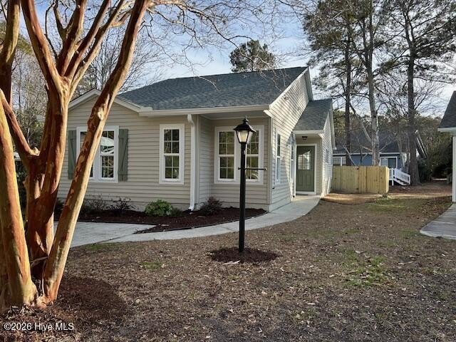 Charming cottage with 11 foot ceilings, bright and airy with a - Beach Home for sale in Calabash, North Carolina on Beachhouse.com