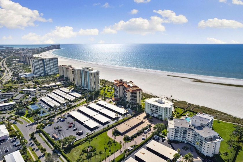 Tradewinds Beachfront end-unit Condo. Tile through-out with - Beach Condo for sale in Marco Island, Florida on Beachhouse.com