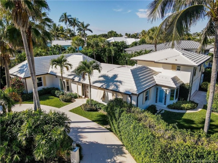 Charming Jupiter Inlet Colony Beach Rental - Walk to the Beach! - Beach Home for sale in Jupiter, Florida on Beachhouse.com