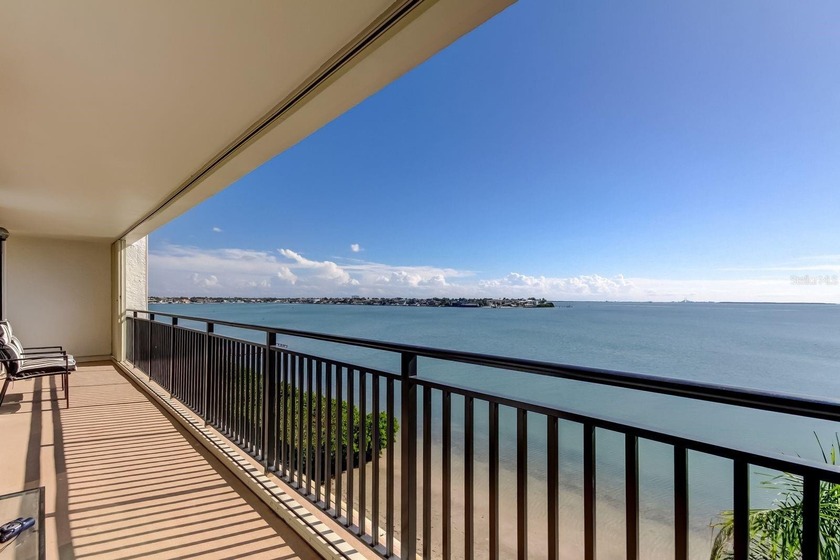 This is what dreams are made of! Elegant mid-rise waterfront - Beach Condo for sale in St. Petersburg, Florida on Beachhouse.com