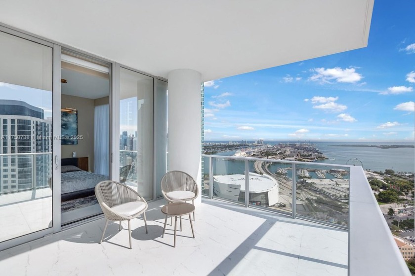 Furnished corner apartment at Paramount World Center with the - Beach Condo for sale in Miami, Florida on Beachhouse.com