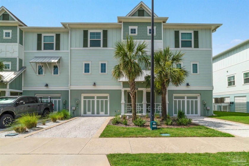 Gorgeous and upscale 2-bedroom, 2 1/2-bathroom townhome located - Beach Home for sale in Pensacola, Florida on Beachhouse.com