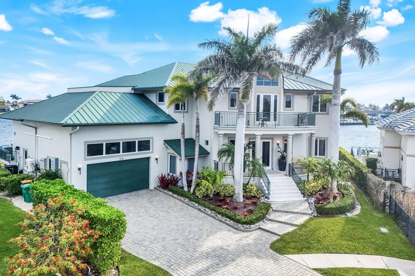 This is Exquisite Luxury Living at its finest. Imagine waking up - Beach Home for sale in Marco Island, Florida on Beachhouse.com