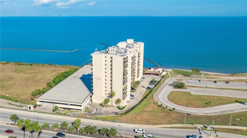 Have you been dreaming of a water view? Then you have found it - Beach Condo for sale in Corpus Christi, Texas on Beachhouse.com