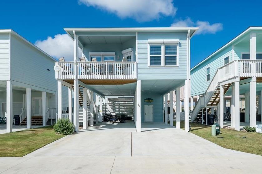 Welcome to Turtle Reef where coastal charm abounds in this 3 bed - Beach Home for sale in Rockport, Texas on Beachhouse.com