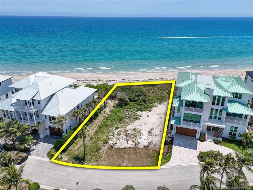 Incredible opportunity to build your dream home on this rare - Beach Lot for sale in Jensen Beach, Florida on Beachhouse.com