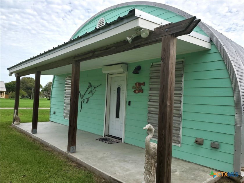 Quanset, all metal on slab (2017) on corner lot, 1200sqft 2/2 - Beach Home for sale in Seadrift, Texas on Beachhouse.com