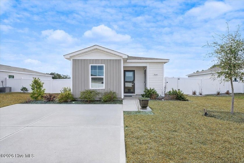 Looking for an almost new, move-in ready, fully furnished home? - Beach Home for sale in Shallotte, North Carolina on Beachhouse.com