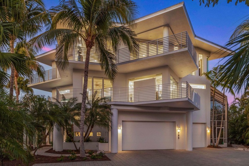 An architectural masterpiece, this Frank Lloyd Wright-inspired - Beach Home for sale in Marco Island, Florida on Beachhouse.com