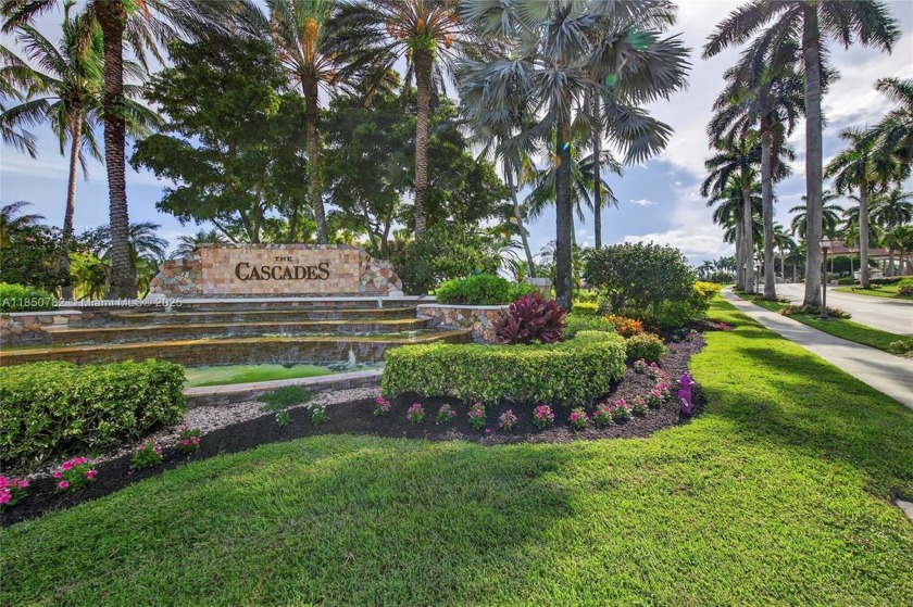 Stunning Lakefront Fairfield model is now available in the - Beach Home for sale in Boynton Beach, Florida on Beachhouse.com
