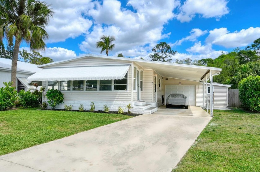 Welcome to this exceptional 3 bedroom, 2 bathroom waterfront - Beach Home for sale in Naples, Florida on Beachhouse.com