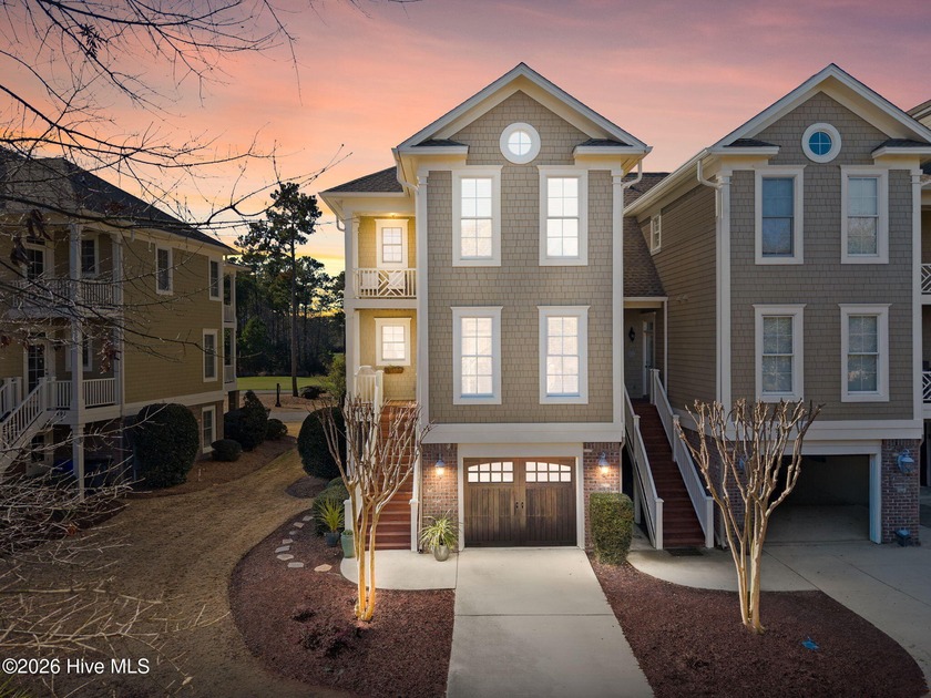 Get ready to fall in love with this luxurious townhome and the - Beach Townhome/Townhouse for sale in Shallotte, North Carolina on Beachhouse.com