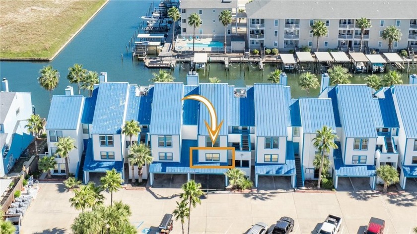 This fully furnished coastal chic condo offers everything you - Beach Condo for sale in Corpus Christi, Texas on Beachhouse.com