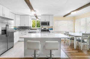 COMPLETELY RENNOVATED! Low HOA only $367! 55+ Light and bright - Beach Condo for sale in Lake Worth Beach, Florida on Beachhouse.com