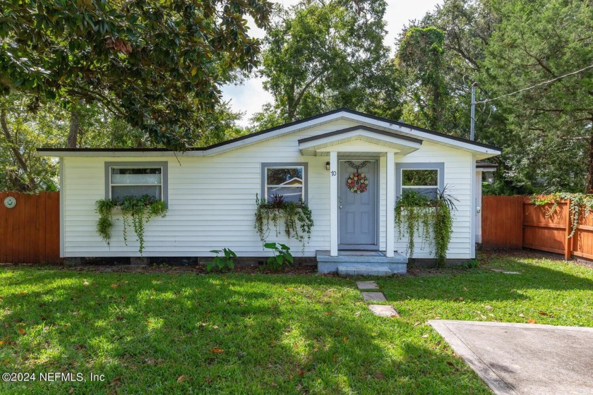 CHARMING BEACH COTTAGE - A SHORT BIKE RIDE TO THE BEACH  Step - Beach Home for sale in Atlantic Beach, Florida on Beachhouse.com