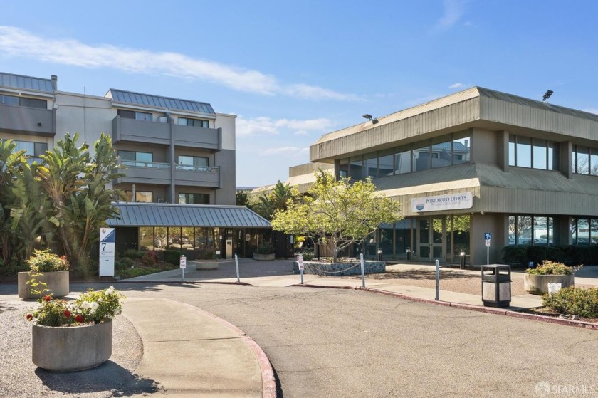 Step into the vibrant energy of Oakland's Jack London Square - Beach Condo for sale in Oakland, California on Beachhouse.com