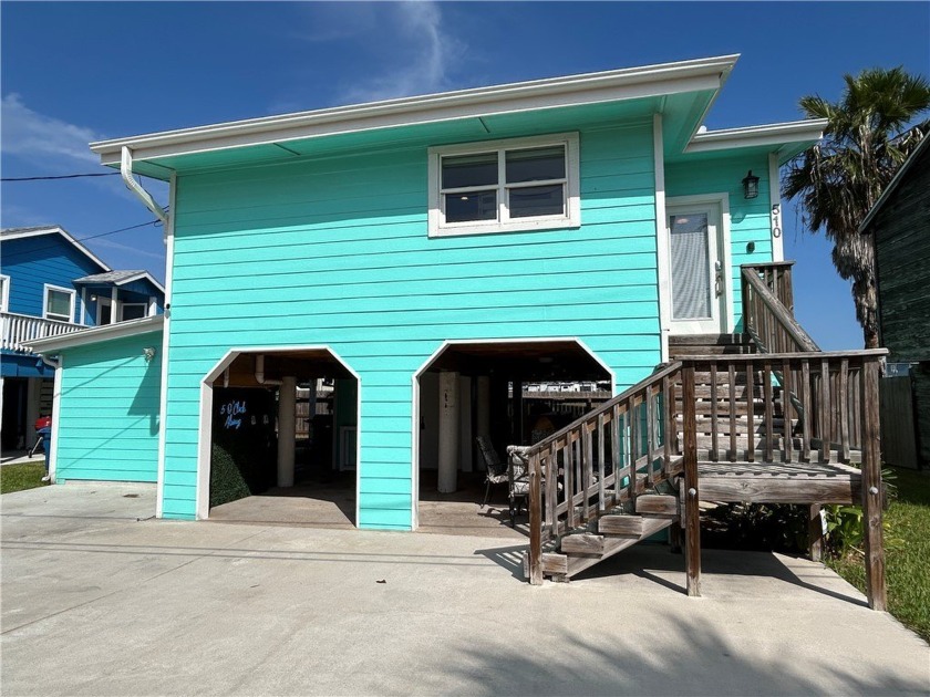 Cutest beach bungalow! Fully renovated in 2018 with a gorgeous - Beach Home for sale in Port Aransas, Texas on Beachhouse.com