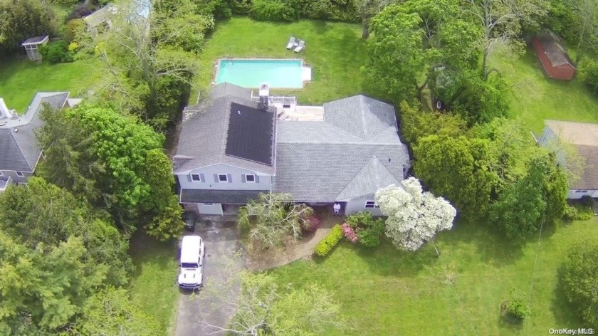 Located in the Heart of Town within walking distance to the Bay - Beach Home for sale in East Quogue, New York on Beachhouse.com