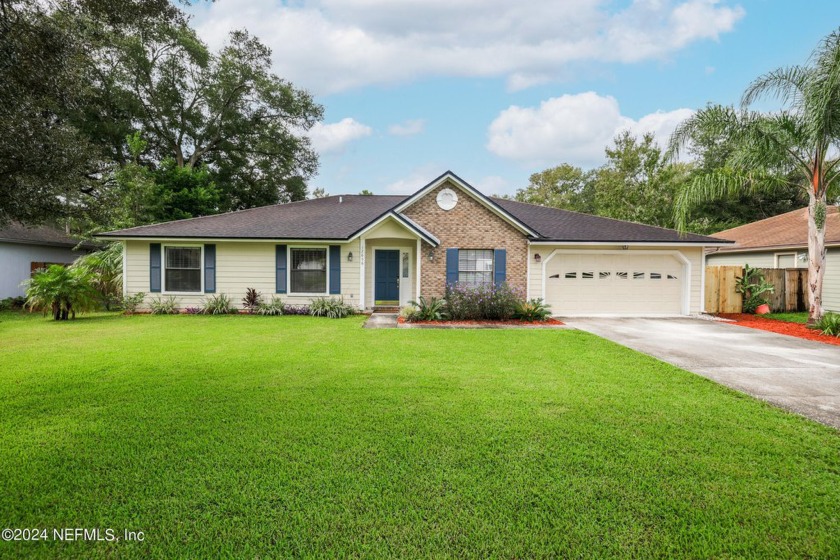 1/2 ACRE WITH POND AND PRESERVE VIEWS! Welcome to your dream - Beach Home for sale in Jacksonville, Florida on Beachhouse.com