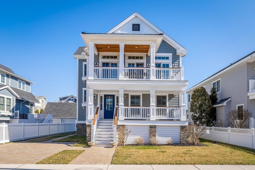 This spacious six bedroom, 5 1/2 bath beach house in Avalon's - Beach Home for sale in Avalon, New Jersey on Beachhouse.com