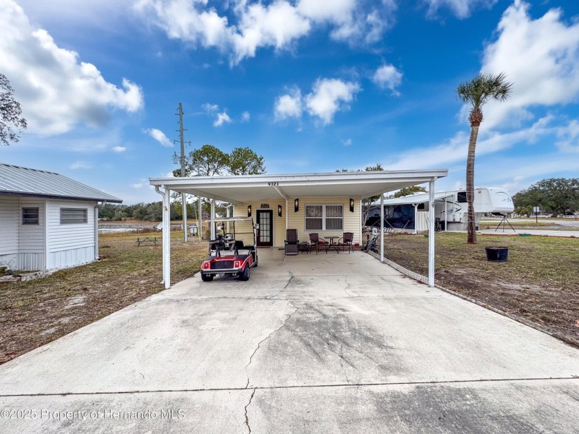 SNOWBIRDS OR HOMEOWNERS WELCOME- YOU OWN the land. 2 Bedroom - Beach Home for sale in Weeki Wachee, Florida on Beachhouse.com