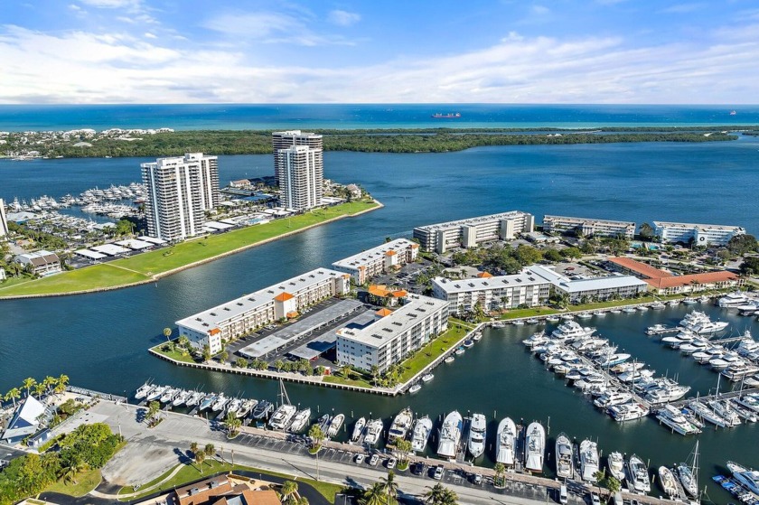 Greeted by breathtaking waterfront views, completely renovated - Beach Condo for sale in North Palm Beach, Florida on Beachhouse.com