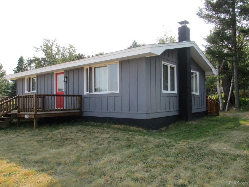 EAGLE HARBOR........COTTAGE.....2 BLOCKS TO THE BEACH..can be - Beach Home for sale in Eagle Harbor, Michigan on Beachhouse.com