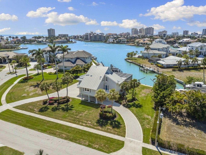 Incredible opportunity! Rare Marco Island estates area property - Beach Home for sale in Marco Island, Florida on Beachhouse.com