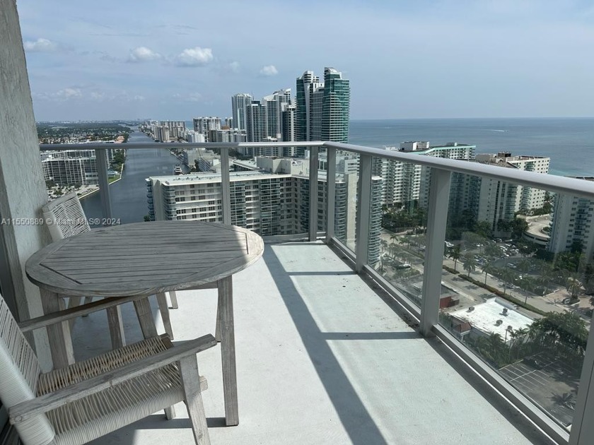 CORNER UNIT GREAT VIEWS. High rise 2BR 2Bth unit with a new - Beach Condo for sale in Hollywood, Florida on Beachhouse.com